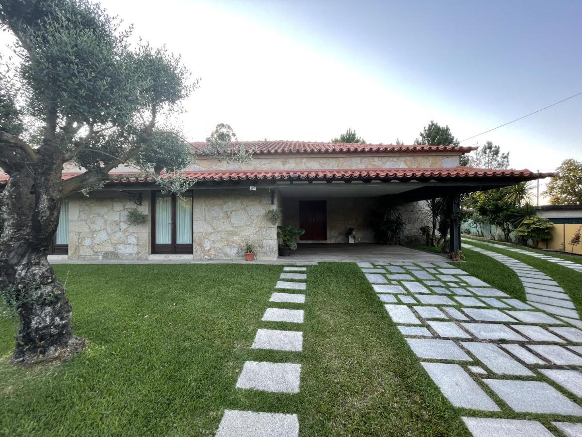 O Celeiros Villa Freixo  ภายนอก รูปภาพ