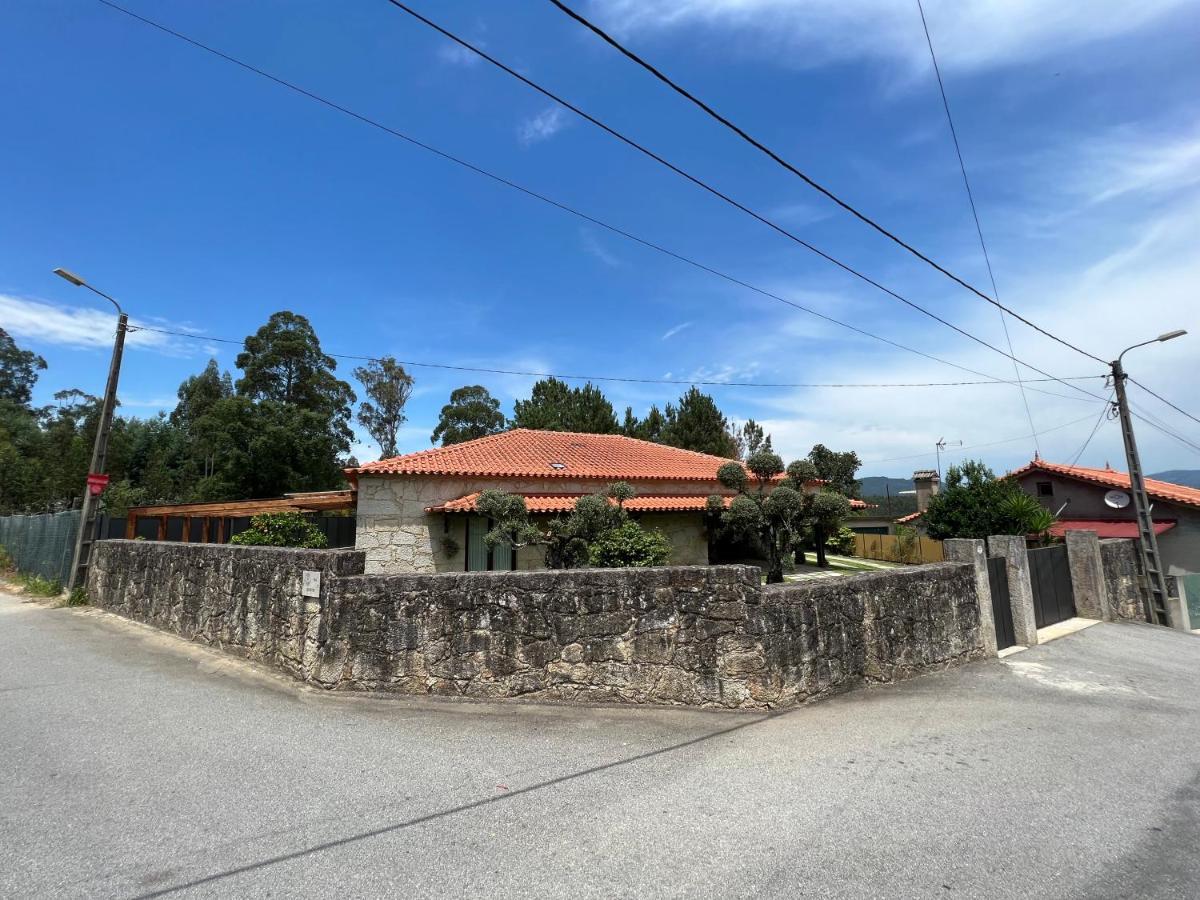 O Celeiros Villa Freixo  ภายนอก รูปภาพ