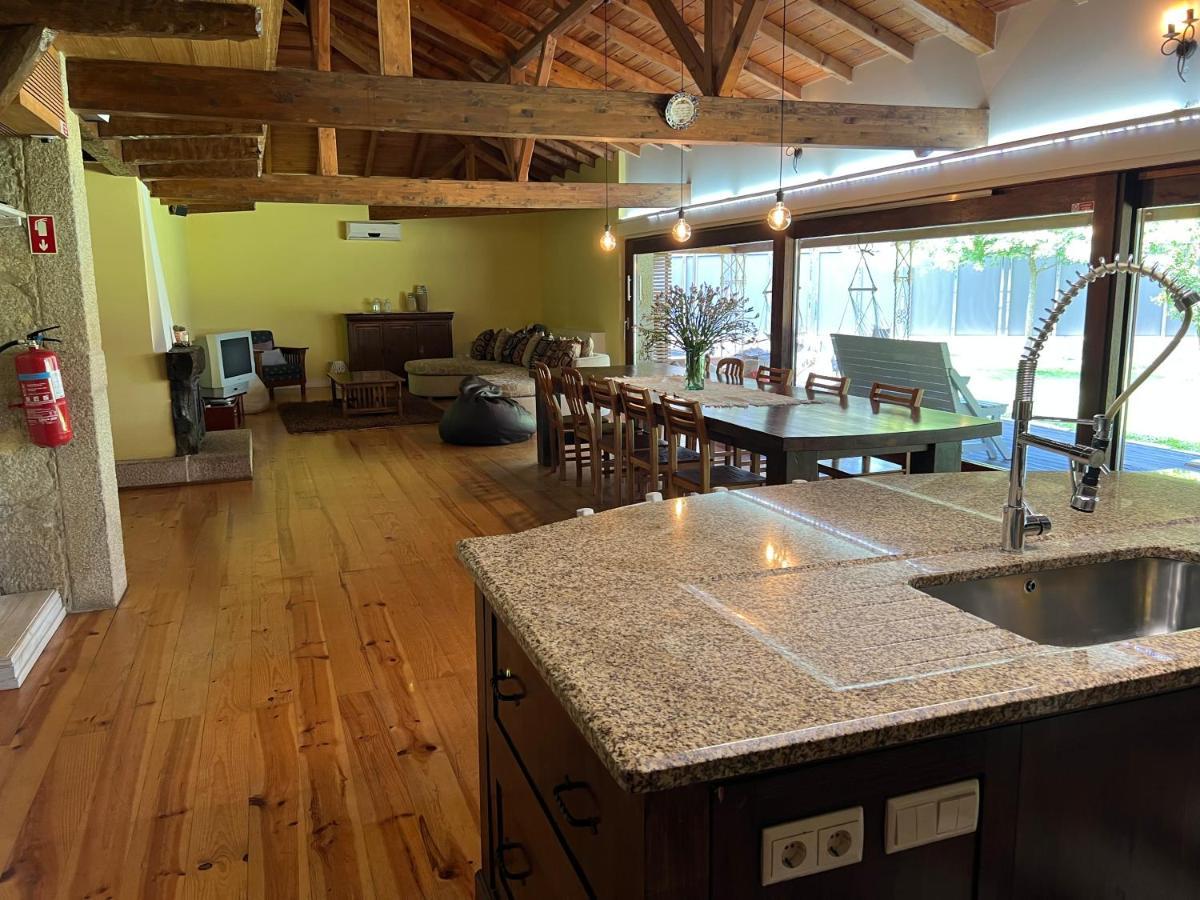 O Celeiros Villa Freixo  ภายนอก รูปภาพ
